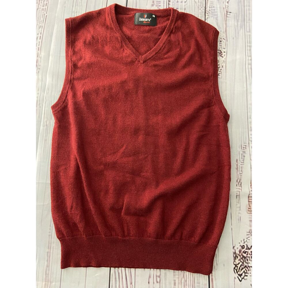 Uniworth Sleeveless Sweater Men Size 40 US S Red V Neck Stretch 100% Merino Wool